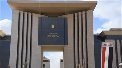 وزير الخارجية يبحث مع نظيره الجابوني سبل تعزيز أطر التعاون بين البلدين
