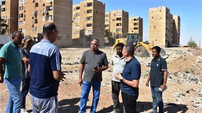  نائب محافظة أسوان يتفقد أعمال حملة النظافة العامة بمنطقة المحمودية بأسوان 