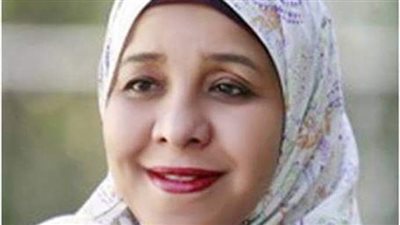 وزير البترول ينعى الزميلة سناء مصطفى 