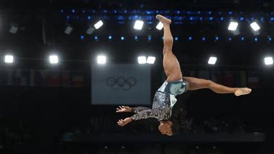 سيمون بايلز تعود لتثأر في أولمبياد 2024 .. وتوم كروز يشجعها 