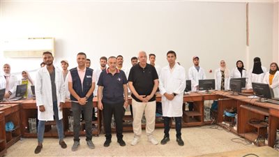 محافظ أسيوط يتفقد مركز التدريب المهنى ببنى غالب ويتابع العمل بالدورات التدريبية