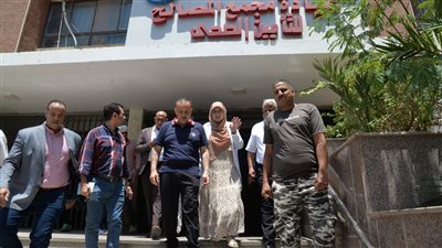 محافظ أسيوط يتفقد عيادة التأمين الصحي بمجمع المصالح 