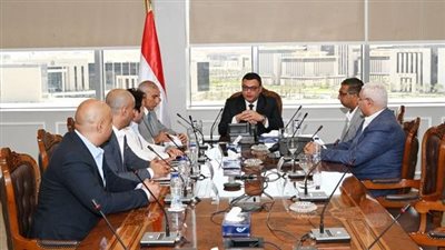 وزير الإسكان: حريصون على تنفيذ أعمال التشغيل والصيانة القياسية لتعظيم الاستفادة من الاستثمارات