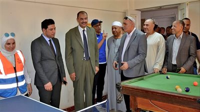 محافظ سوهاج يتفقد مشروعات 