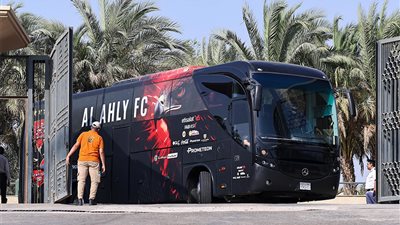  الأهلي يصل استاد القاهرة استعدادًا لمباراة سيراميكا