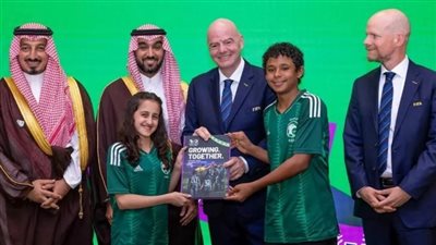 السعودية تسلم ملف الترشح لاستضافة كأس العالم 2034 بشكل رسمي