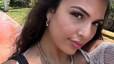 النوم في التكييف يصيب فتاة بالتهاب خطير 