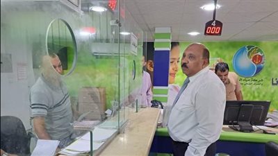 رئيس مياه القناة يتفقد عدد من مواقع العمل بالقطاع