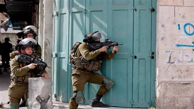 الاحتلال يقتحم عدة مدن فلسطينية فجر اليوم 