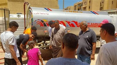 كسر خط مياه الكريمات بعد 24 ساعة على إصلاحه.. والأهالى: هنقضيها جراكن 