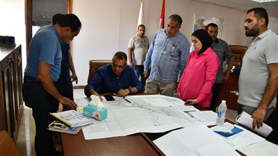 محافظ جنوب سيناء يتفقد المركز الطبي ومحطة تحلية مياه البحر بأبو زنيمة