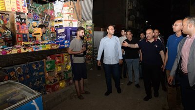 محافظ أسيوط يتفقد حملات النظافة وأعمال رفع الاشغالات بالشوارع 