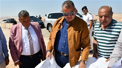 محافظ جنوب سيناء يتفقد المشروعات الجارية بمدينة أبورديس