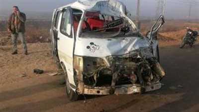 إصابة 14 شخصا في انقلاب سيارة  أجرة بالغردقة