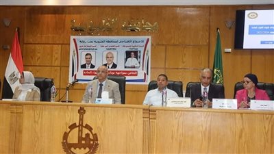توعية المزارعين بالاستفادة من منظومة تدوير قش الأرز في تصنيع الأعلاف
