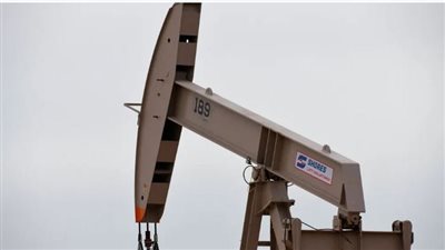 أسعار النفط تسجل خسارة أسبوعية 7% 
