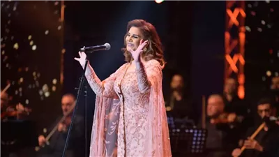 أناقة طربية لـ ميادة الحناوي في مهرجان إهدنيات (صور)