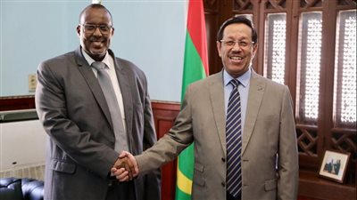 سفير الصومال يبحث مع نظيره الموريتاني سبل تعزيز التعاون المشترك