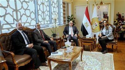 وزيرة التنمية المحلية تبحث الاستفادة من الحلول التمويلية بالقطاع المالي غير المصرفي