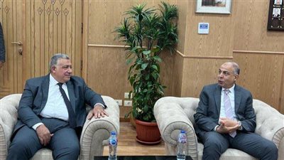 محافظ المنيا يهنئ مدير الأمن الجديد 