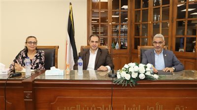 ندوة بآداب عين شمس تناقش السياسات السكانية فى مصر 