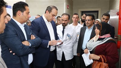 رئيس هيئة الرعاية الصحية يتفقد مجمع الفيروز الطبي بجنوب سيناء