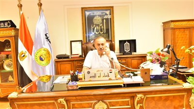 محافظ أسيوط يهنئ الأولى على المحافظة بالشهادة الثانوية الأزهرية