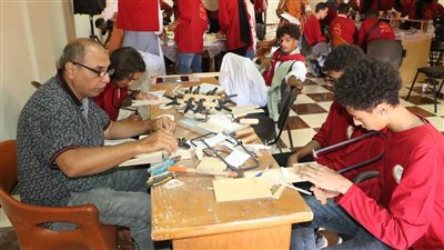 استخدامات الريزن وفن الديكوباج في ملتقى شباب 