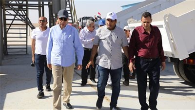 محافظ المنيا يتفقد مصنع تدوير ومعالجة المخلفات البلدية بملوى