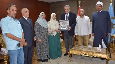 الغربية تكرم الفايزة بالمركز الثاني علي الجمهورية في الثانوية الأزهرية