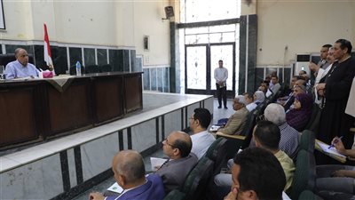 محافظ المنيا.. ملتزمون بتلبية مطالب المواطنين 