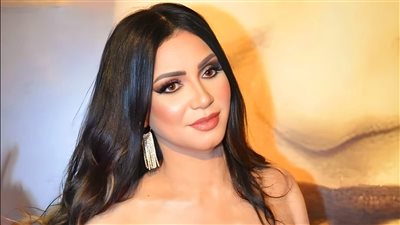 إيناس عز الدين تخطف الأنظار في المهرجان القومي للمسرح (صور)