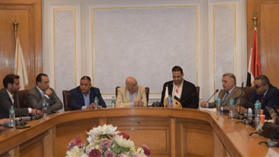 مذكرة عاجلة بمقترحات تنظيم عمل الشركات وتسهيل شحن السيارات الكهربائية