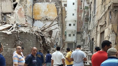 انهيار عقار جديد بالإسكندرية يتسبب فى ذعر المواطنين 