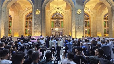 أتراك وعراقيون يؤدون صلاة الغائب على هنية ومرافقه