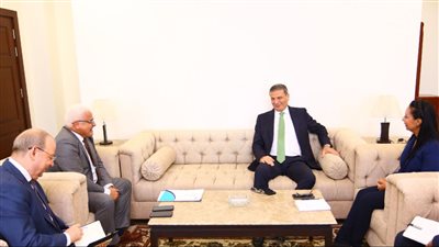 وزيرا التضامن والزراعة يبحثان مظلة الحماية الاجتماعية لأصحاب الحيازات  