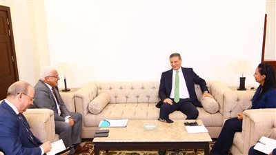 وزيرا التضامن والزراعة يبحثان مد مظلة الحماية الاجتماعية لأصحاب الحيازات الزراعية الصغيرة