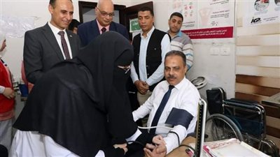 الأشموني يخضع للكشف الطبي ضمن فعاليات مبادرة «100 يوم صحة»