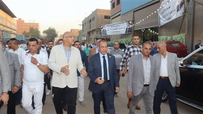 محافظ القليوبية يعقد لقاء برجال الأعمال وأصحاب المنشات الصناعية بمنطقة أبو سنة 