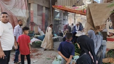 إزالة تعديات الباعة الجائلين على حرم الطريق بديروط والقوصية