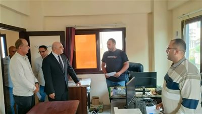 سكرتير عام البحيرة يتفقد سير العمل بالمركز التكنولوجي بالمحمودية