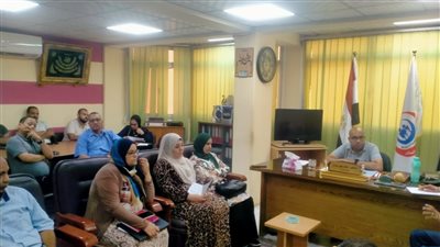 إجتماع مديري الإدارات الفنية لمناقشة تقارير المرور علي مستشفيات قنا