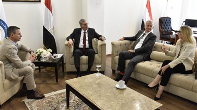 «بدوي» يبحث مع مسؤولي شركة كابريكورن للطاقة زيادة إنتاج البترول والغاز 