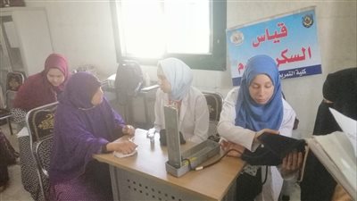 جامعة دمنهور تنظم قافلة تنموية بقرية طيبة بالدلنجات