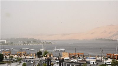 رياح محملة بالأتربة في أسوان والمحافظ ترفع درجة الاستعداد القصوى