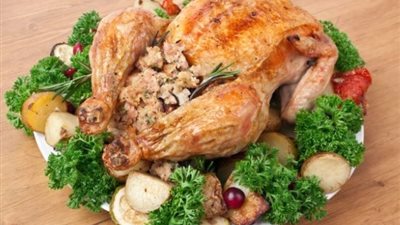 دجاج محشي بالأرز والخضار
