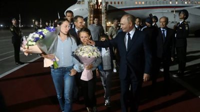 الكرملين يكشف هوية السجناء العائدين من الغرب 