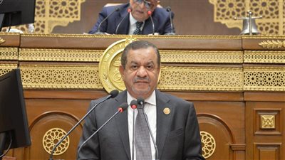 رئيس 