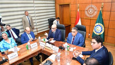 الدقهلية تناقش آليات معالجة تحديات كثافة الفصول 