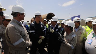 وزير البترول يتفقد ورش بتروجيت ويعيد شعار «صنع في مصر» لتوطين الصناعة